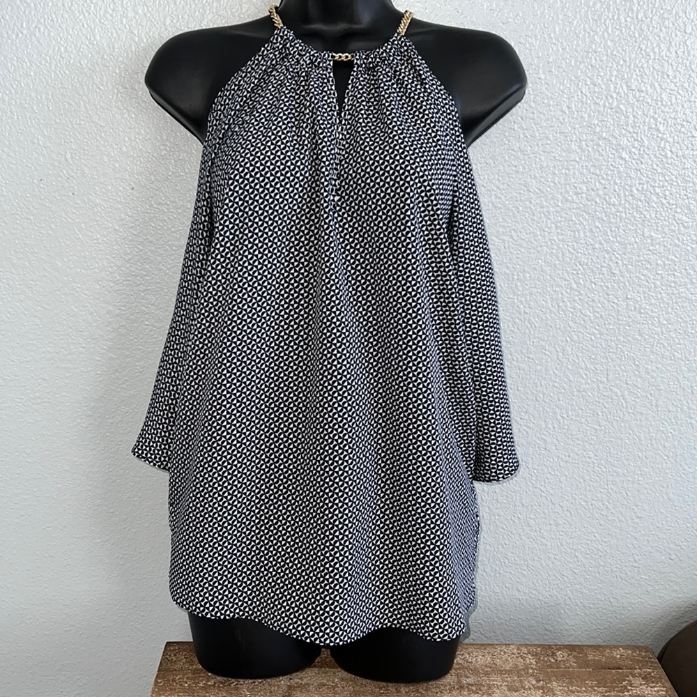 Michael Kors Cold Shoulders Top